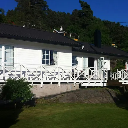 Holiday home Sea Views And Forest Tranquility At Rodtangen Holmsbu