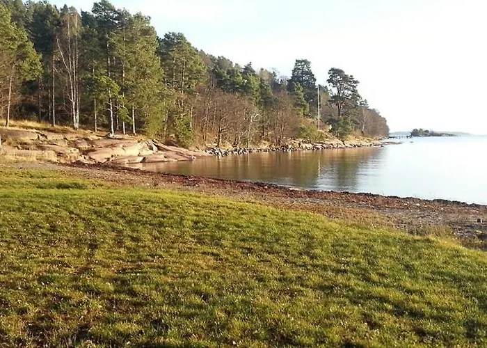 Sea Views And Forest Tranquility At Rodtangen Feriehus *