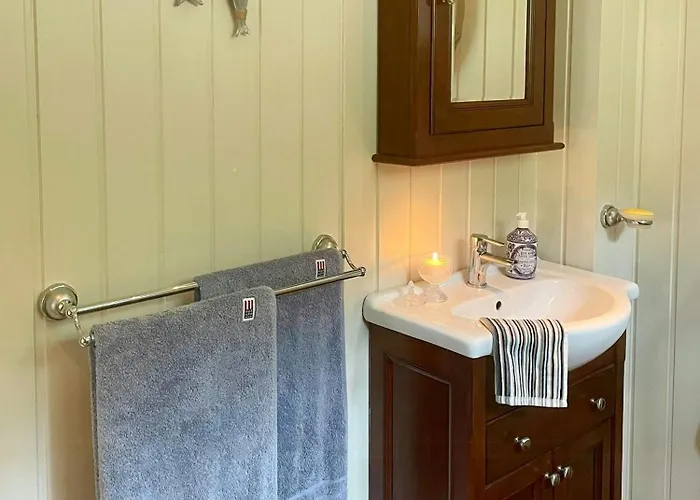 Sea Views And Forest Tranquility At Rodtangen Holmsbu