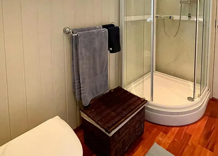 Feriehus Sea Views And Forest Tranquility At Rodtangen