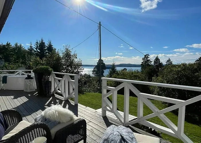 Feriehus Sea Views And Forest Tranquility At Rodtangen Holmsbu