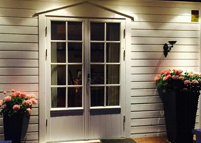 Sea Views And Forest Tranquility At Rodtangen *