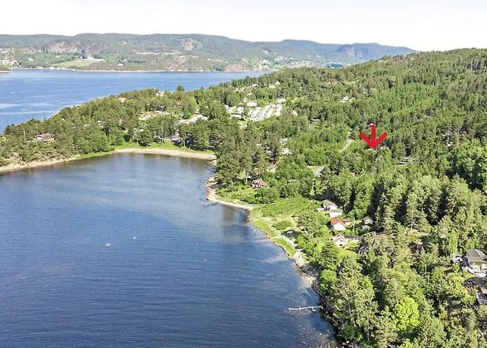 Feriehus Sea Views And Forest Tranquility At Rodtangen