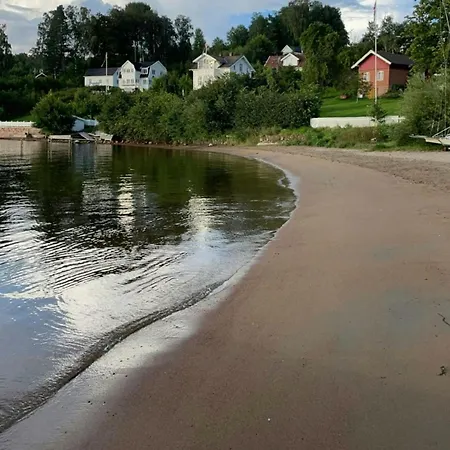 Prázdninový dům Sea Views And Forest Tranquility At Rodtangen *